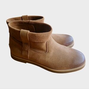 Ugg tan suede ankle boots 6.5 NWOT